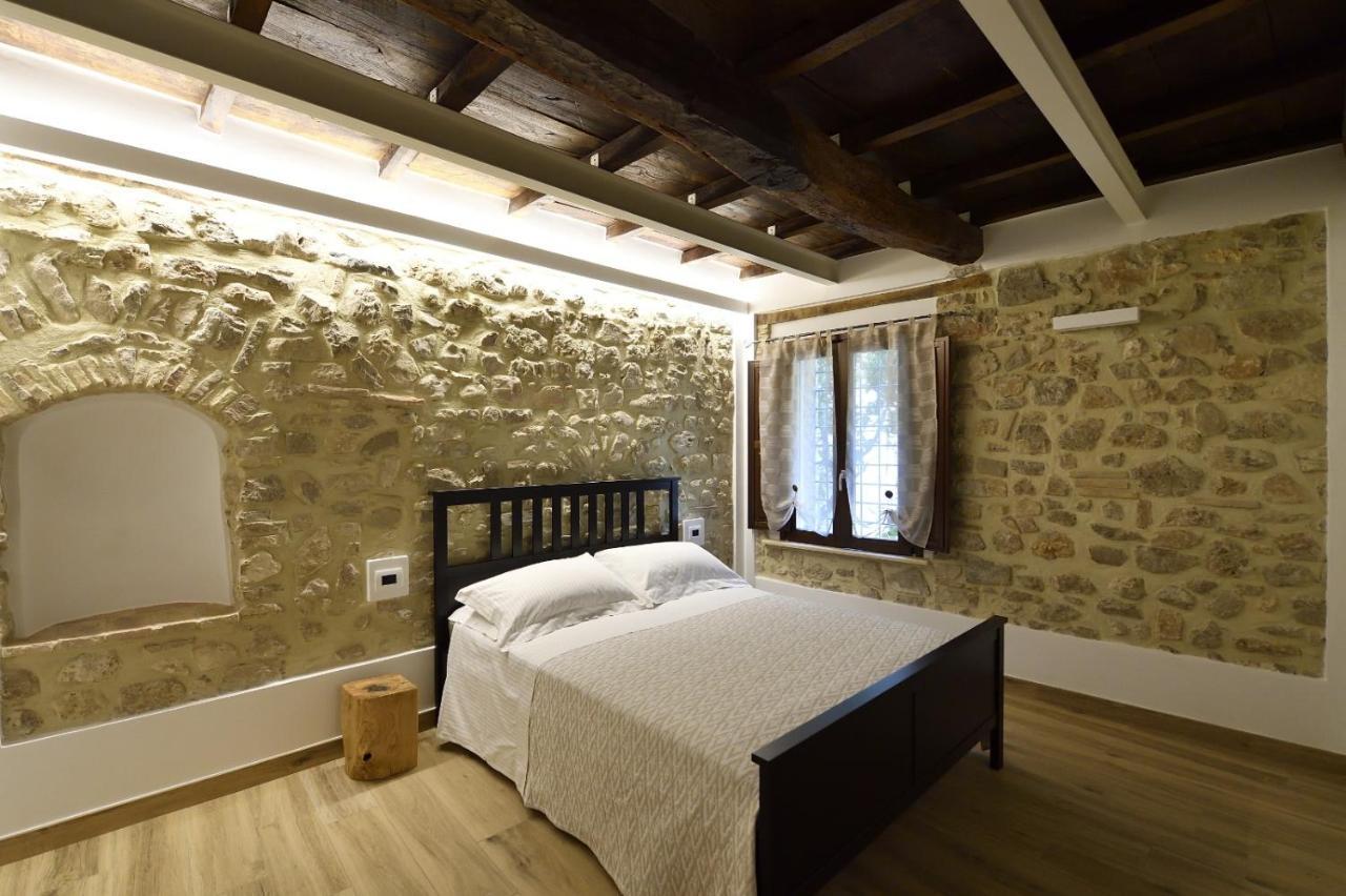 Le Benedettine Affittacamere Relais Fondi Buitenkant foto