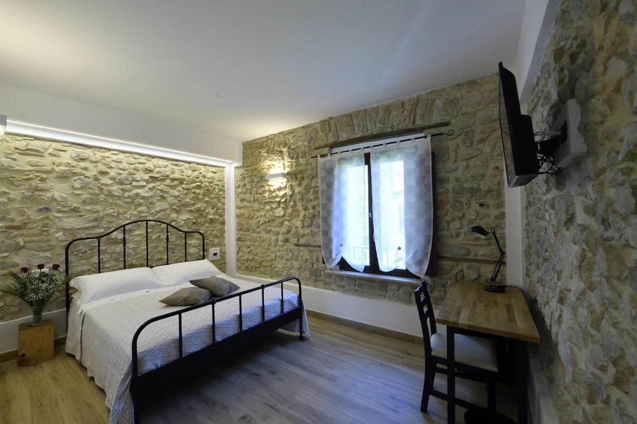 Le Benedettine Affittacamere Relais Fondi Buitenkant foto